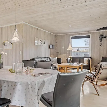 Holiday home 3 Bedroom Stunning In Sydals Skovmose